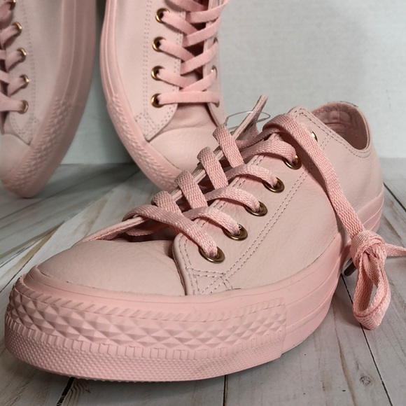 CONVERSE UNISEX CHUCK TAYLOR ALL STAR LOW TOP SHOE - Picture 2 of 4